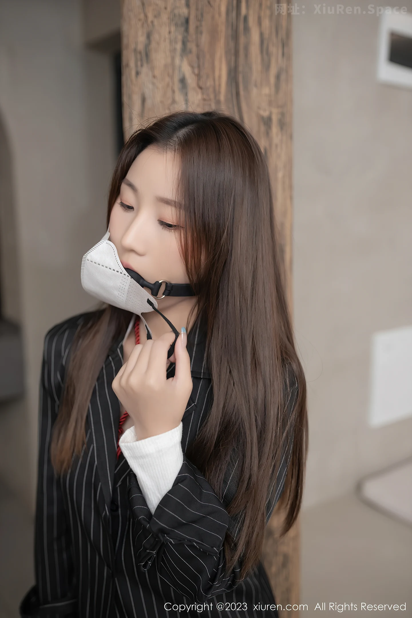 图片[6]-[XiuRen秀人网]VOL.7141 模特杏子Yada性格白色高开叉服饰情趣捆绑秀曼妙身姿诱惑写真75P-秀人网官方网站